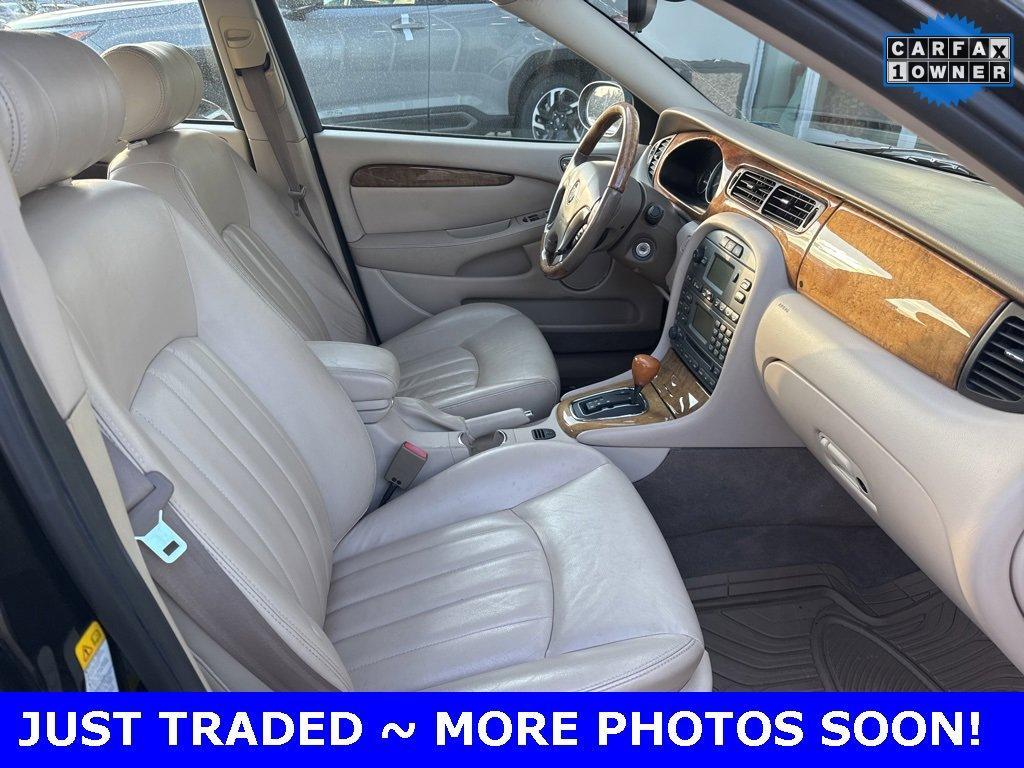 2003 Jaguar X-TYPE Vehicle Photo in Saint Charles, IL 60174