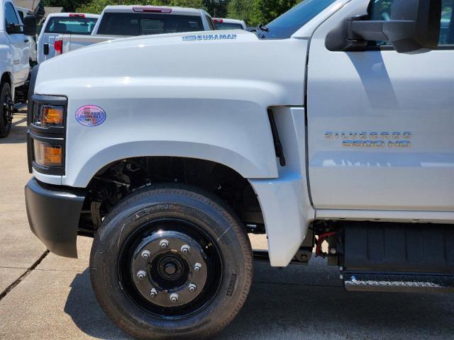 2024 Chevrolet Silverado 5500 HD Vehicle Photo in ENNIS, TX 75119-5114