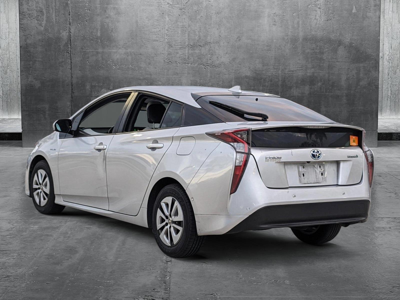 2017 Toyota Prius Vehicle Photo in Davie, FL 33331