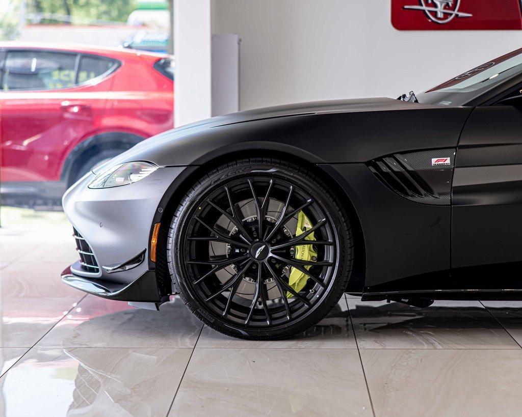 2023 Aston Martin Vantage Vehicle Photo in Plainfield, IL 60586