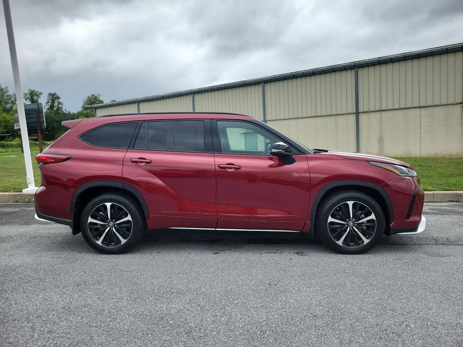 2021 Toyota Highlander Vehicle Photo in Harrisburg, PA 17111