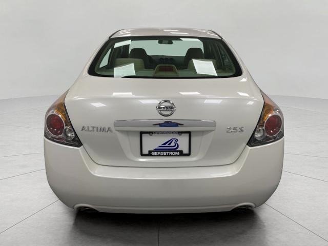 2009 Nissan Altima Vehicle Photo in Appleton, WI 54913