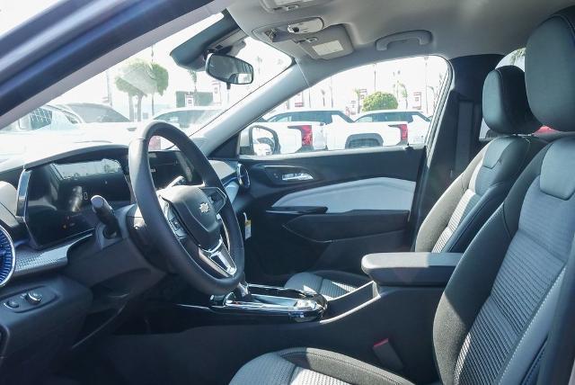 2025 Chevrolet Trax Vehicle Photo in VENTURA, CA 93003-8585