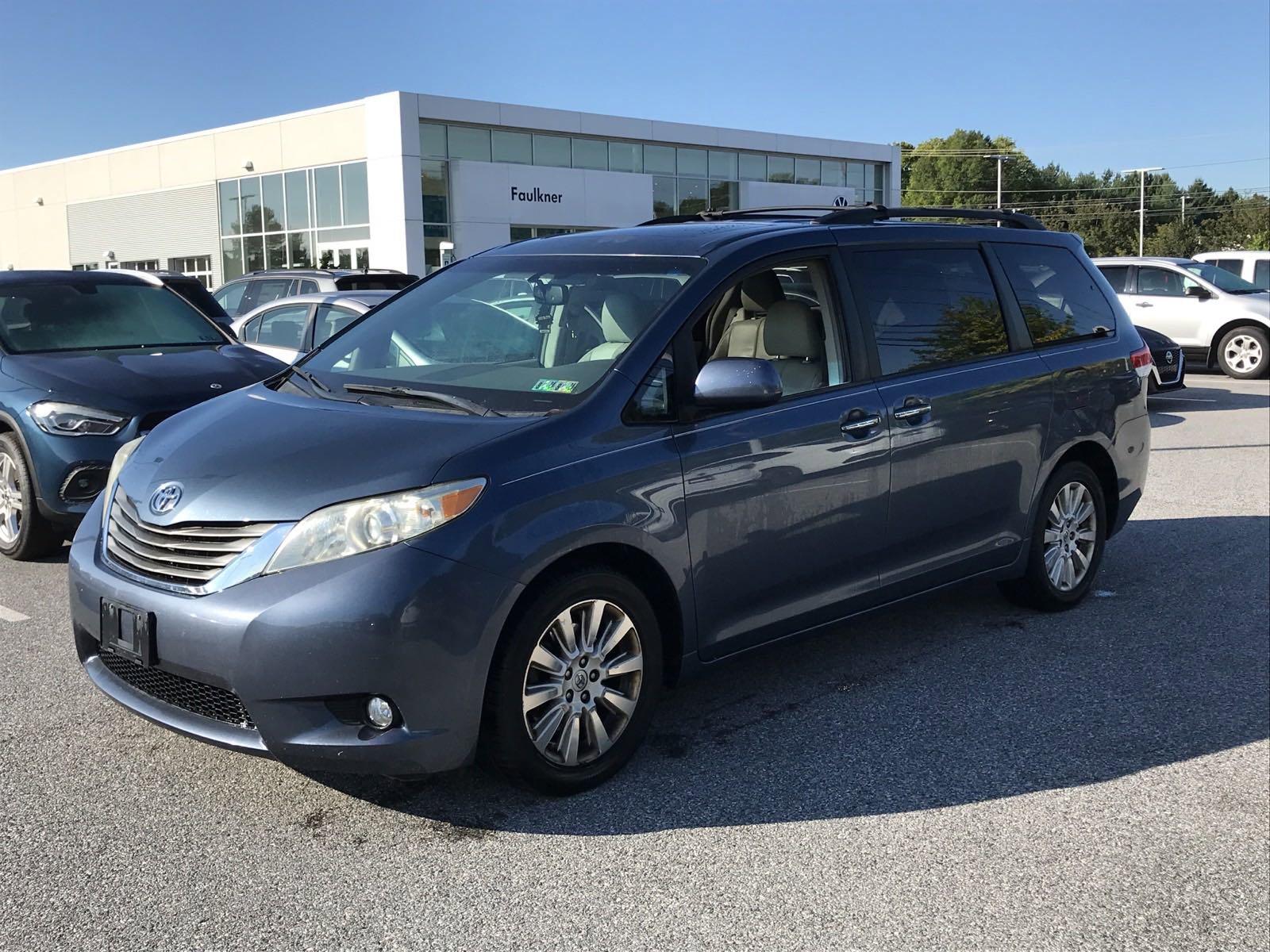 2013 Toyota Sienna Vehicle Photo in Mechanicsburg, PA 17050