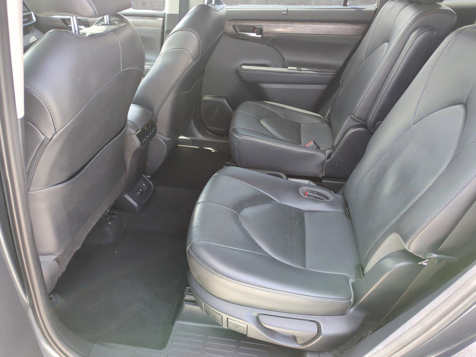 2020 Toyota Highlander Vehicle Photo in Ft. Myers, FL 33907