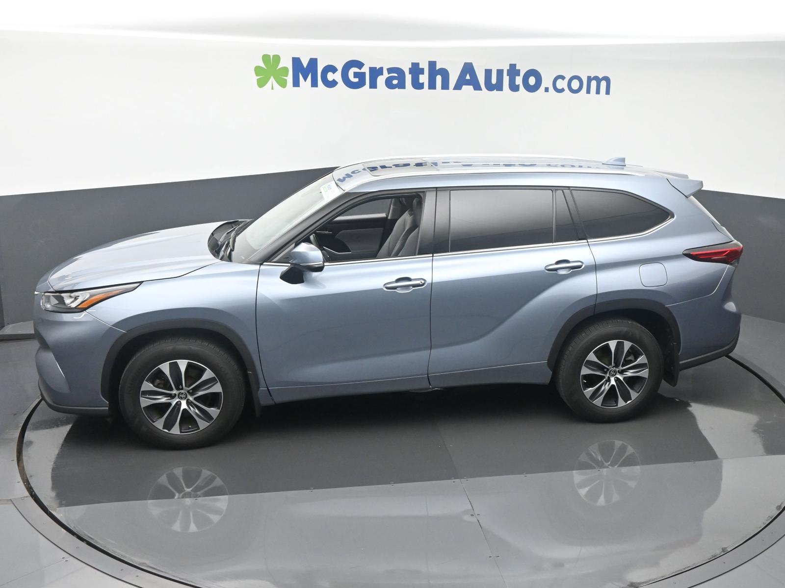 2020 Toyota Highlander Vehicle Photo in Marion, IA 52302