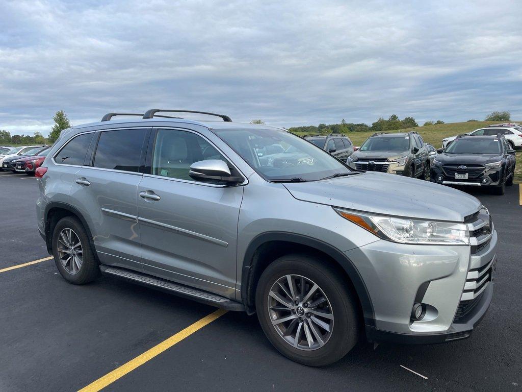 2018 Toyota Highlander Vehicle Photo in Plainfield, IL 60586