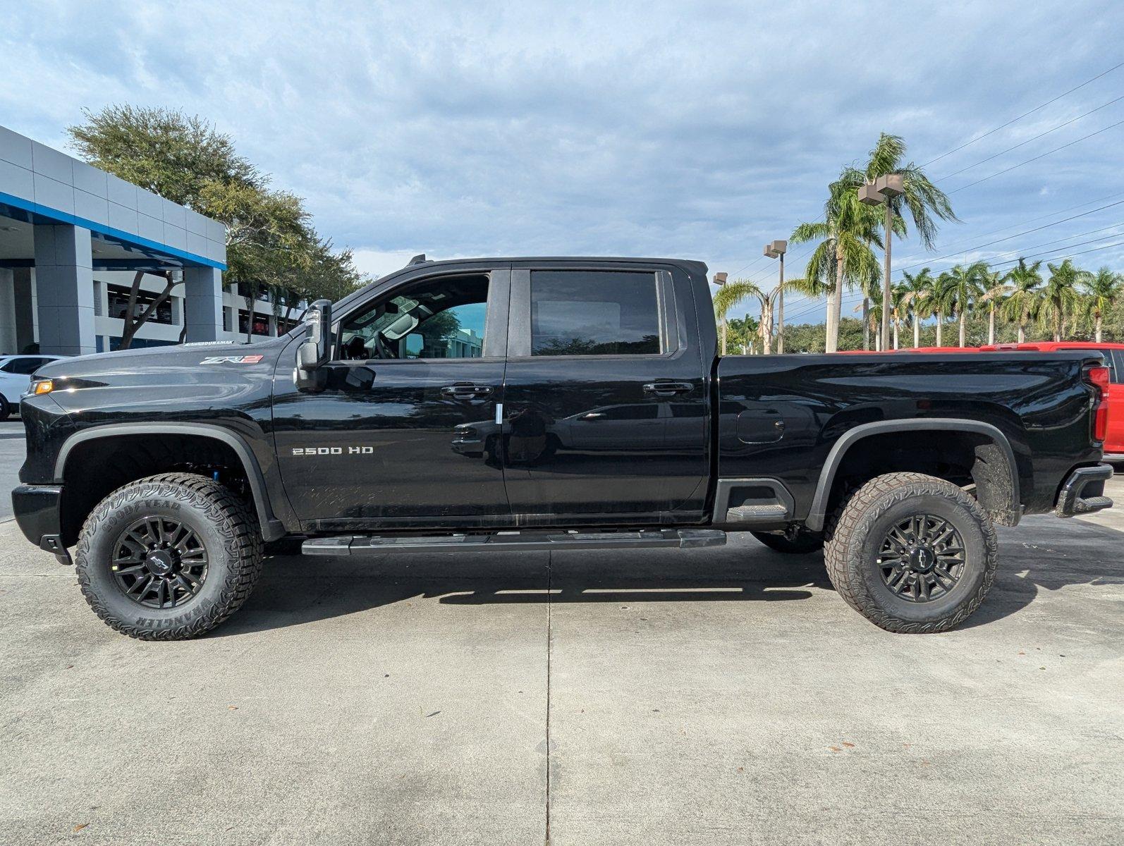 2025 Chevrolet Silverado 2500 HD Vehicle Photo in PEMBROKE PINES, FL 33024-6534