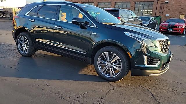 2025 Cadillac XT5 Vehicle Photo in JOLIET, IL 60435-8135