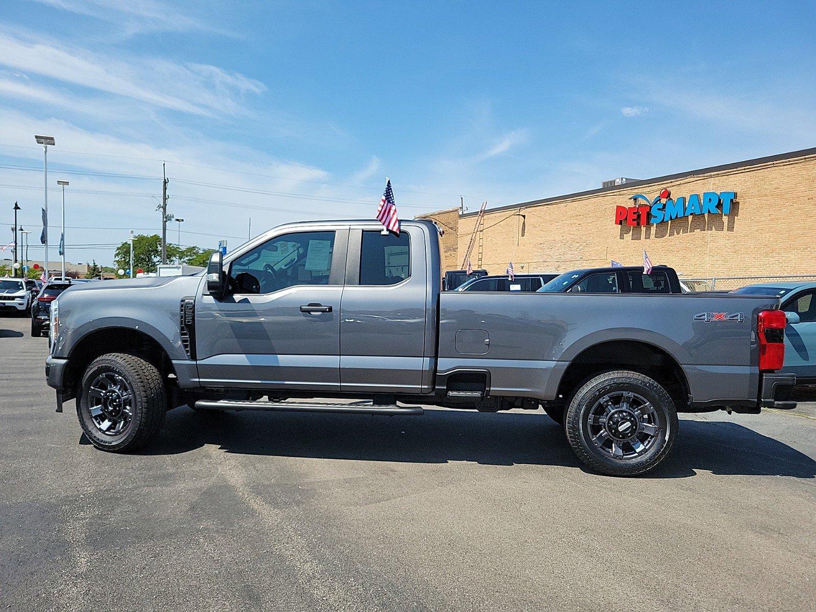 2024 Ford Super Duty F-250 SRW Vehicle Photo in Plainfield, IL 60586