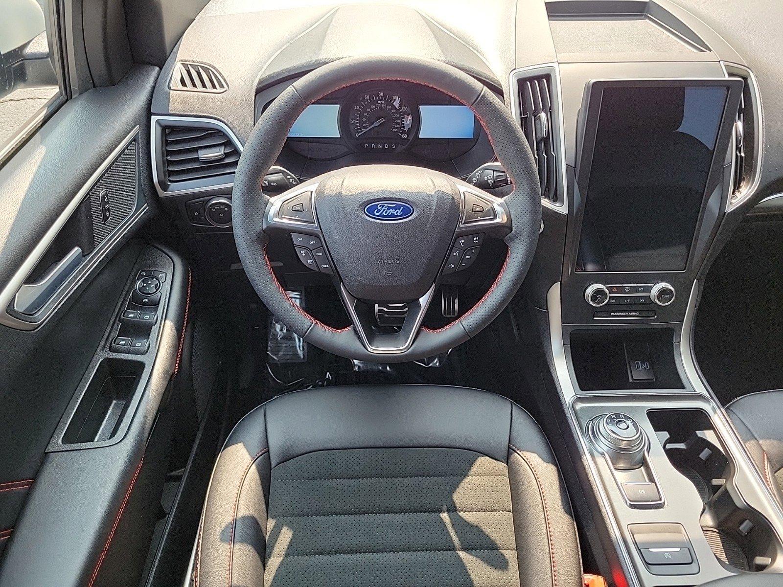 2024 Ford Edge Vehicle Photo in Saint Charles, IL 60174