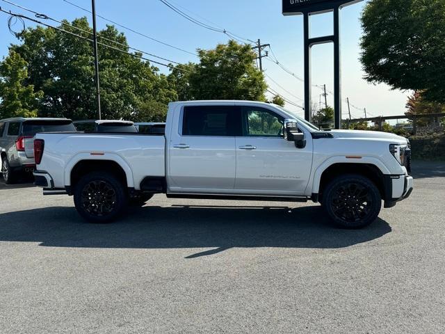 2024 GMC Sierra 2500 HD Vehicle Photo in LOWELL, MA 01852-4336