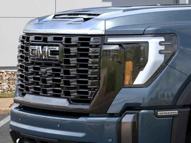 2025 GMC Sierra 3500HD Vehicle Photo in TREVOSE, PA 19053-4984