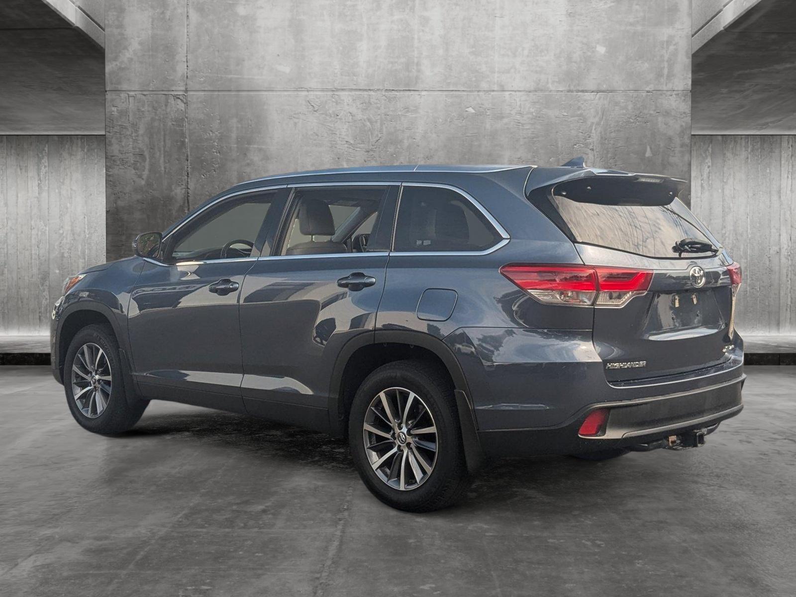 2019 Toyota Highlander Vehicle Photo in Cockeysville, MD 21030-2508