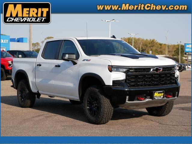 2025 Chevrolet Silverado 1500 Vehicle Photo in MAPLEWOOD, MN 55119-4794