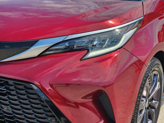 2022 Toyota Sienna Vehicle Photo in SUGAR LAND, TX 77478-0000