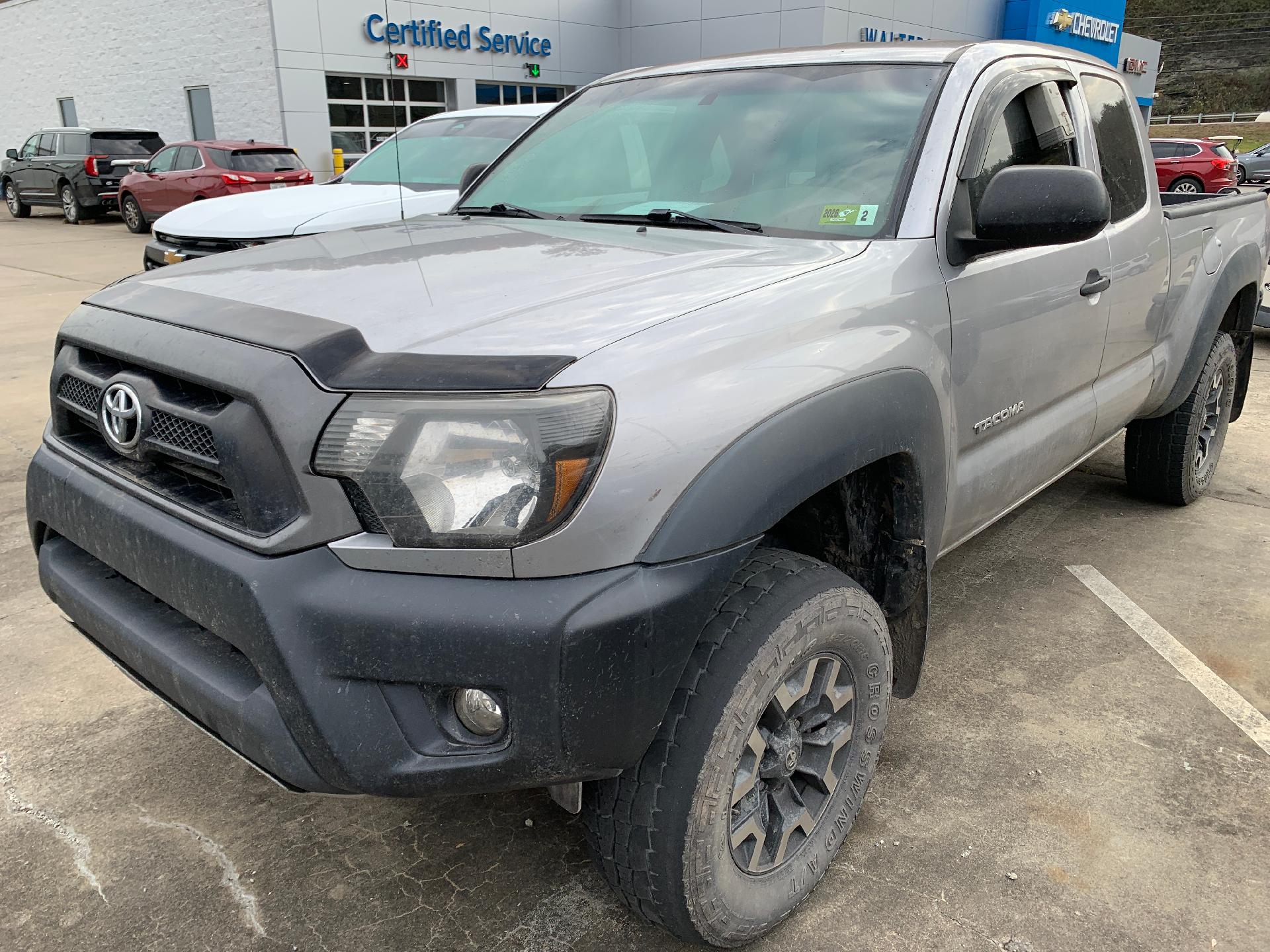 Used 2015 Toyota Tacoma Base with VIN 5TFUX4EN2FX034787 for sale in Pikeville, KY