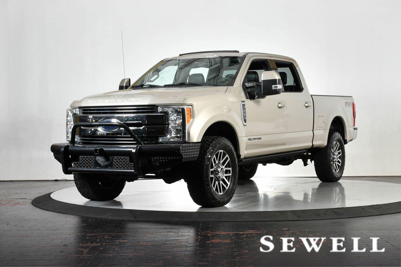 2017 Ford Super Duty F-250 SRW Vehicle Photo in DALLAS, TX 75235