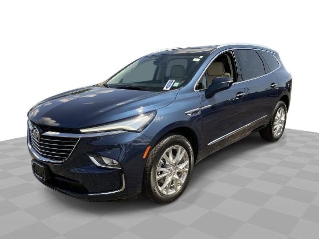 2023 Buick Enclave Vehicle Photo in WILLIAMSVILLE, NY 14221-4303