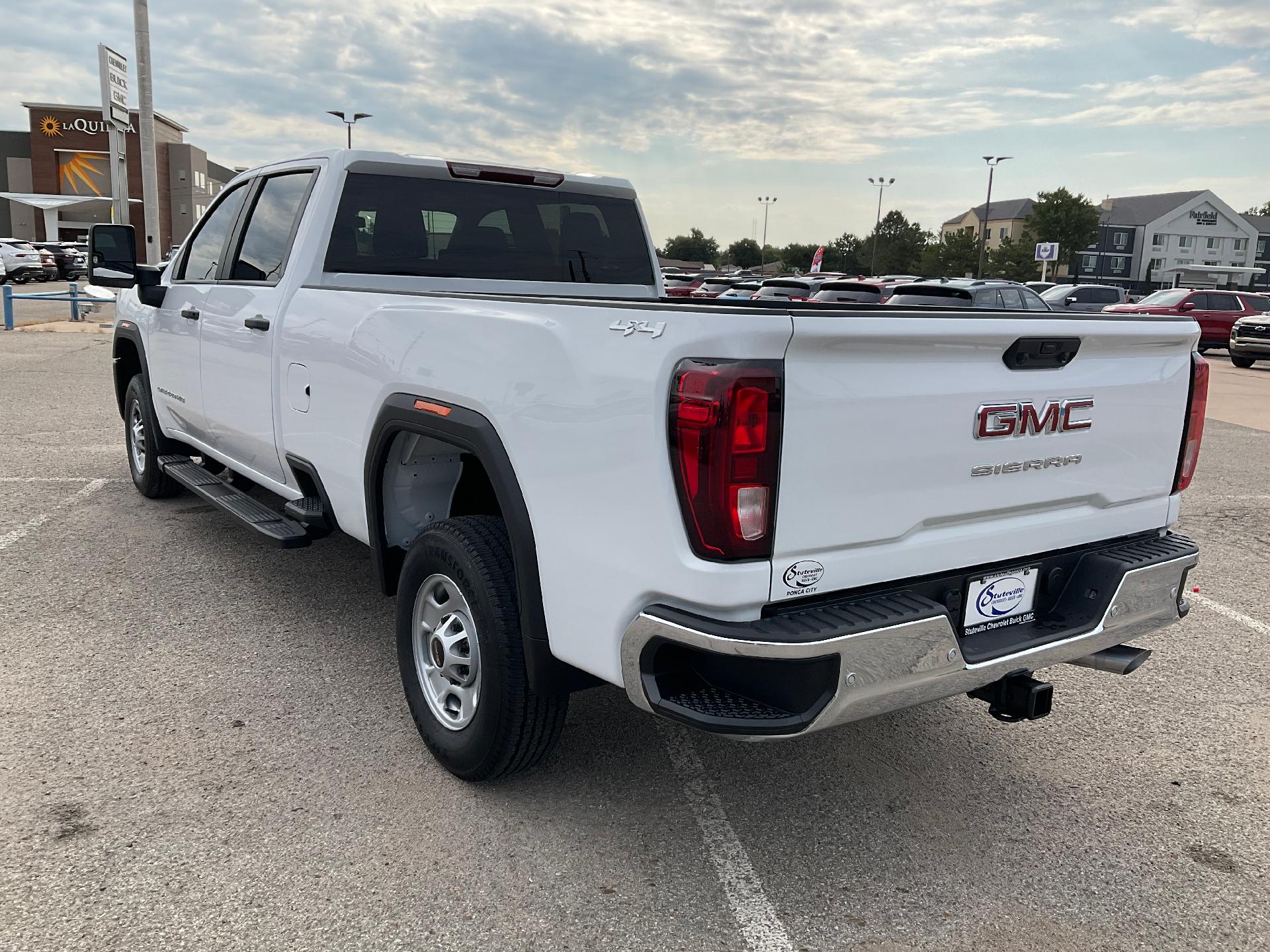 2024 GMC Sierra 2500 HD Vehicle Photo in PONCA CITY, OK 74601-1036