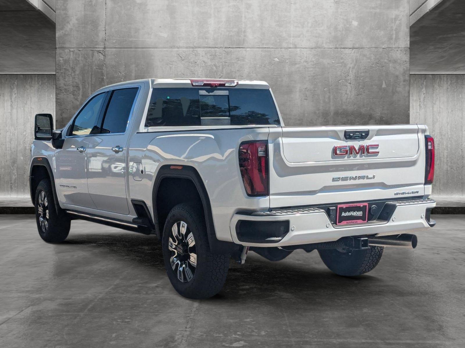 2024 GMC Sierra 2500 HD Vehicle Photo in LONE TREE, CO 80124-2750