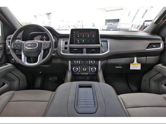 2024 GMC Yukon XL Vehicle Photo in ROSENBERG, TX 77471-5675