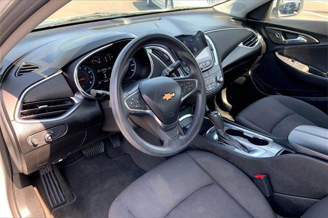 2020 Chevrolet Malibu Vehicle Photo in KANSAS CITY, MO 64114-4502