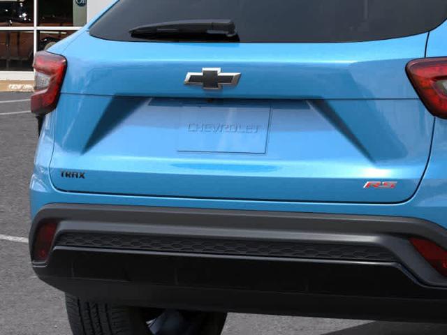 2025 Chevrolet Trax Vehicle Photo in MOON TOWNSHIP, PA 15108-2571