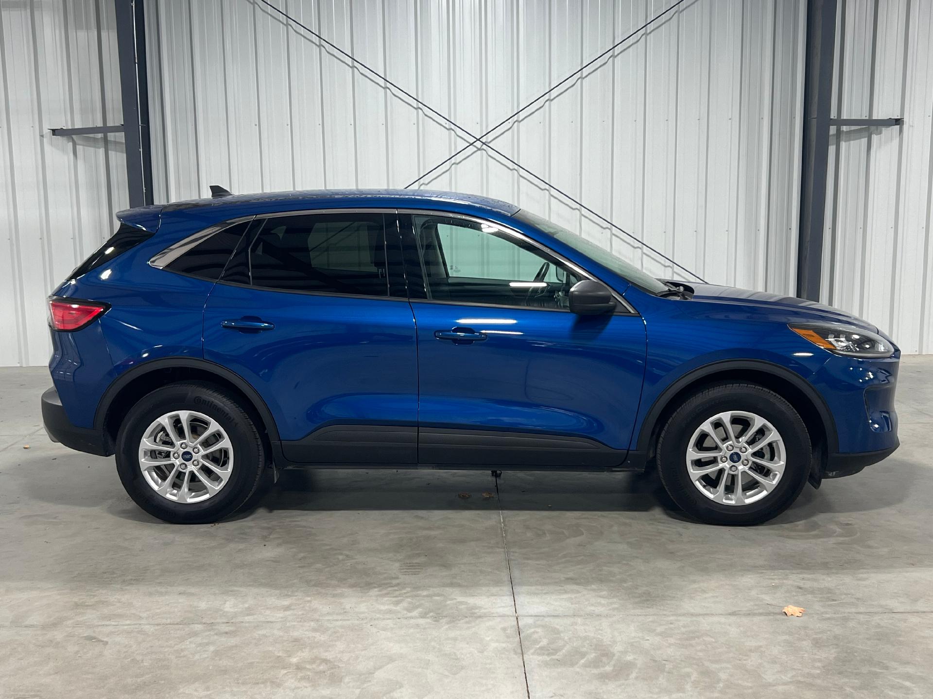 Used 2022 Ford Escape SE with VIN 1FMCU9G63NUB22377 for sale in Falls City, NE