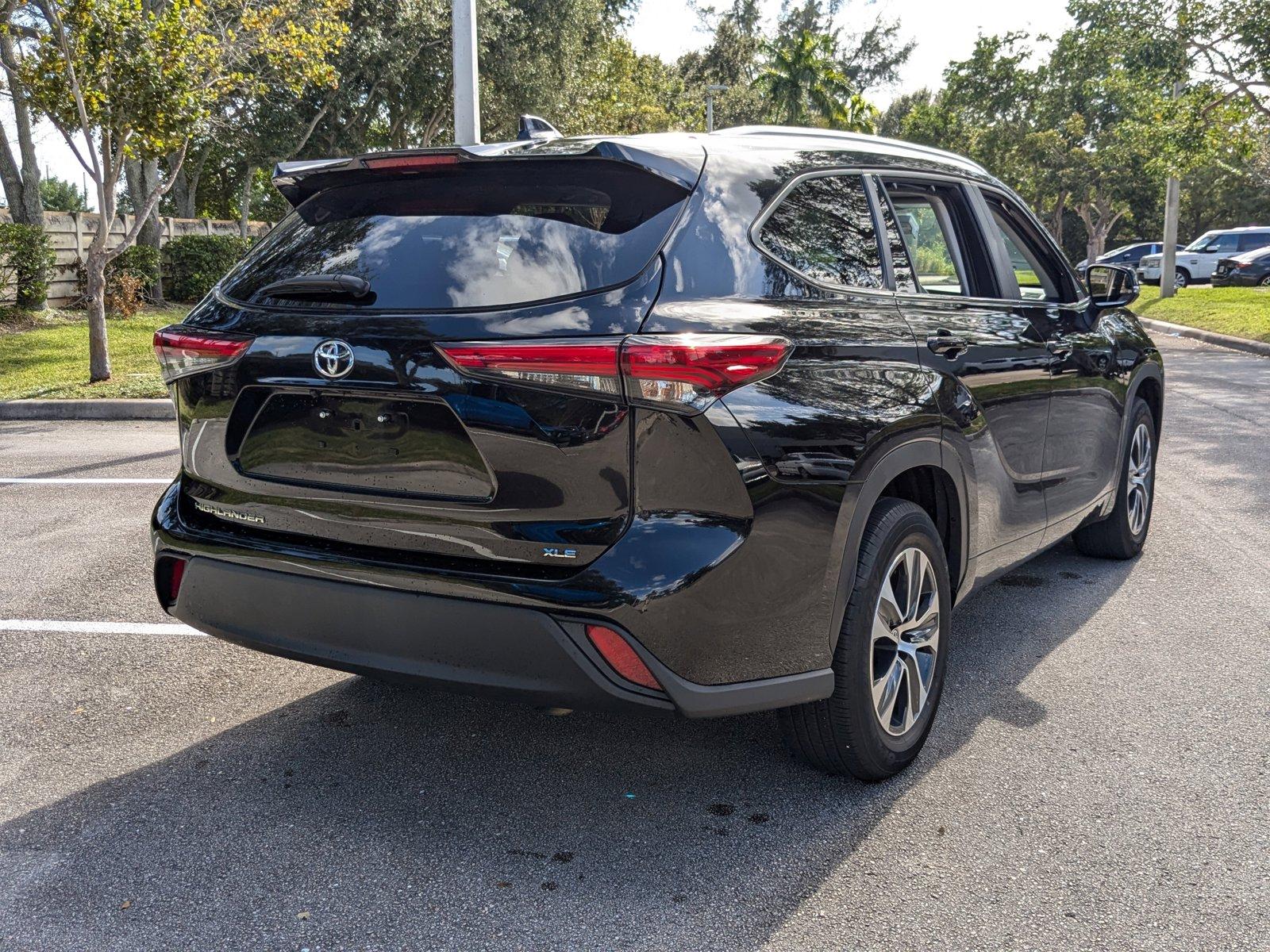 2023 Toyota Highlander Vehicle Photo in West Palm Beach, FL 33417