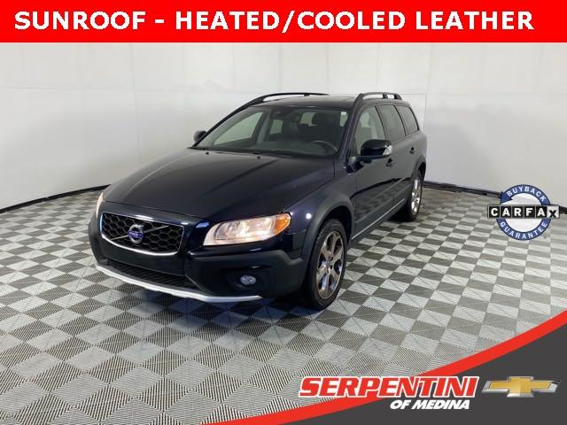 2016 Volvo XC70 Vehicle Photo in MEDINA, OH 44256-9001