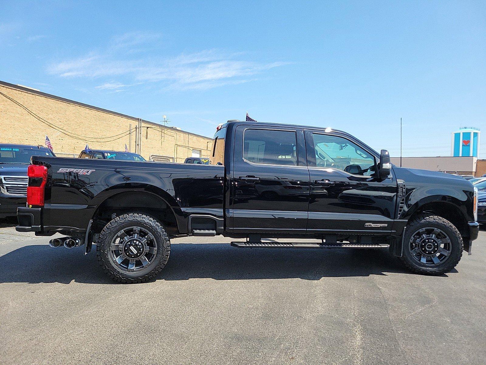 2023 Ford Super Duty F-250 SRW Vehicle Photo in Plainfield, IL 60586