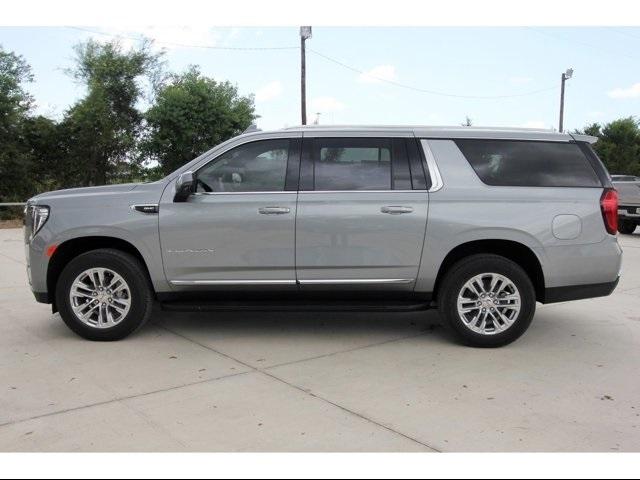 2024 GMC Yukon XL Vehicle Photo in ROSENBERG, TX 77471-5675