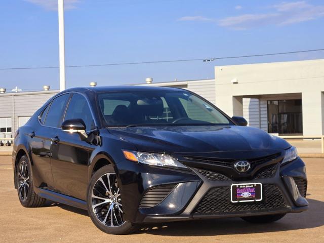 2019 Toyota Camry Vehicle Photo in Weatherford, TX 76087-8771