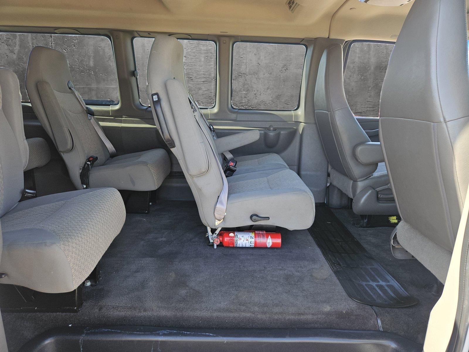 2016 Chevrolet Express Passenger Vehicle Photo in PEORIA, AZ 85382-3715