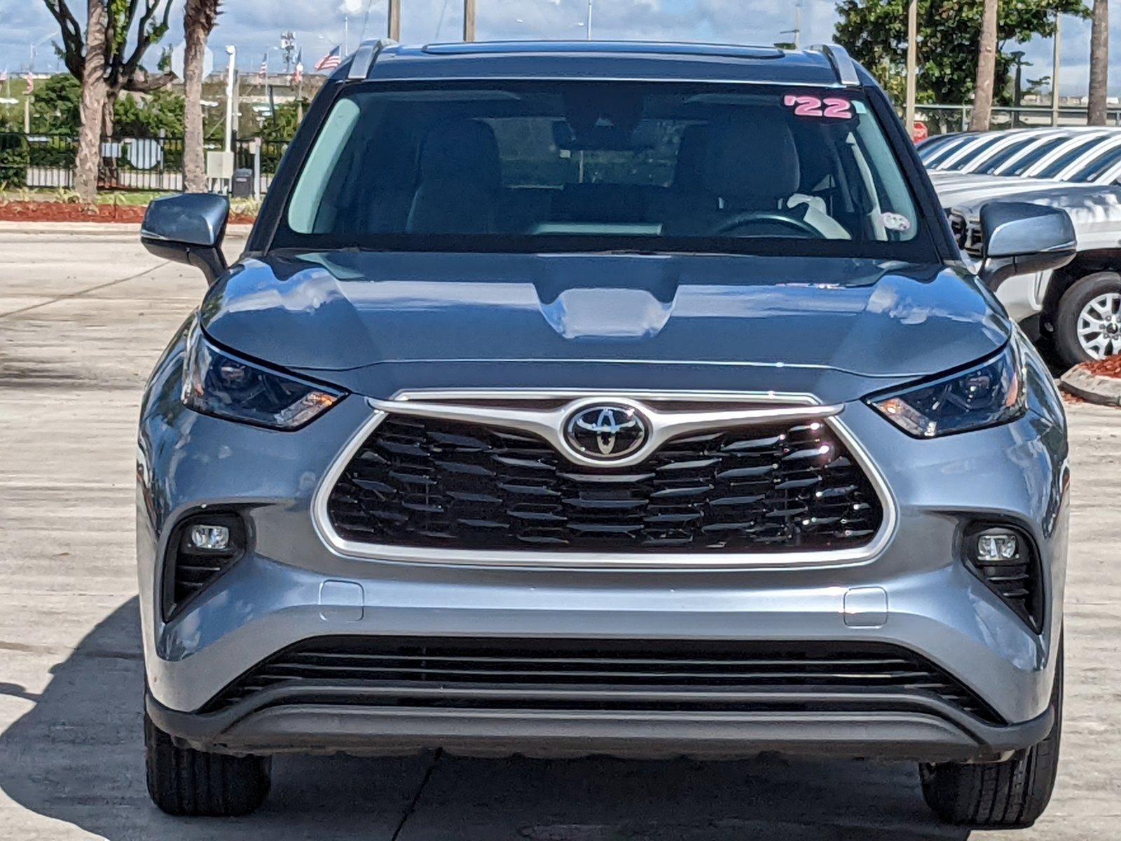 2022 Toyota Highlander Vehicle Photo in Davie, FL 33331