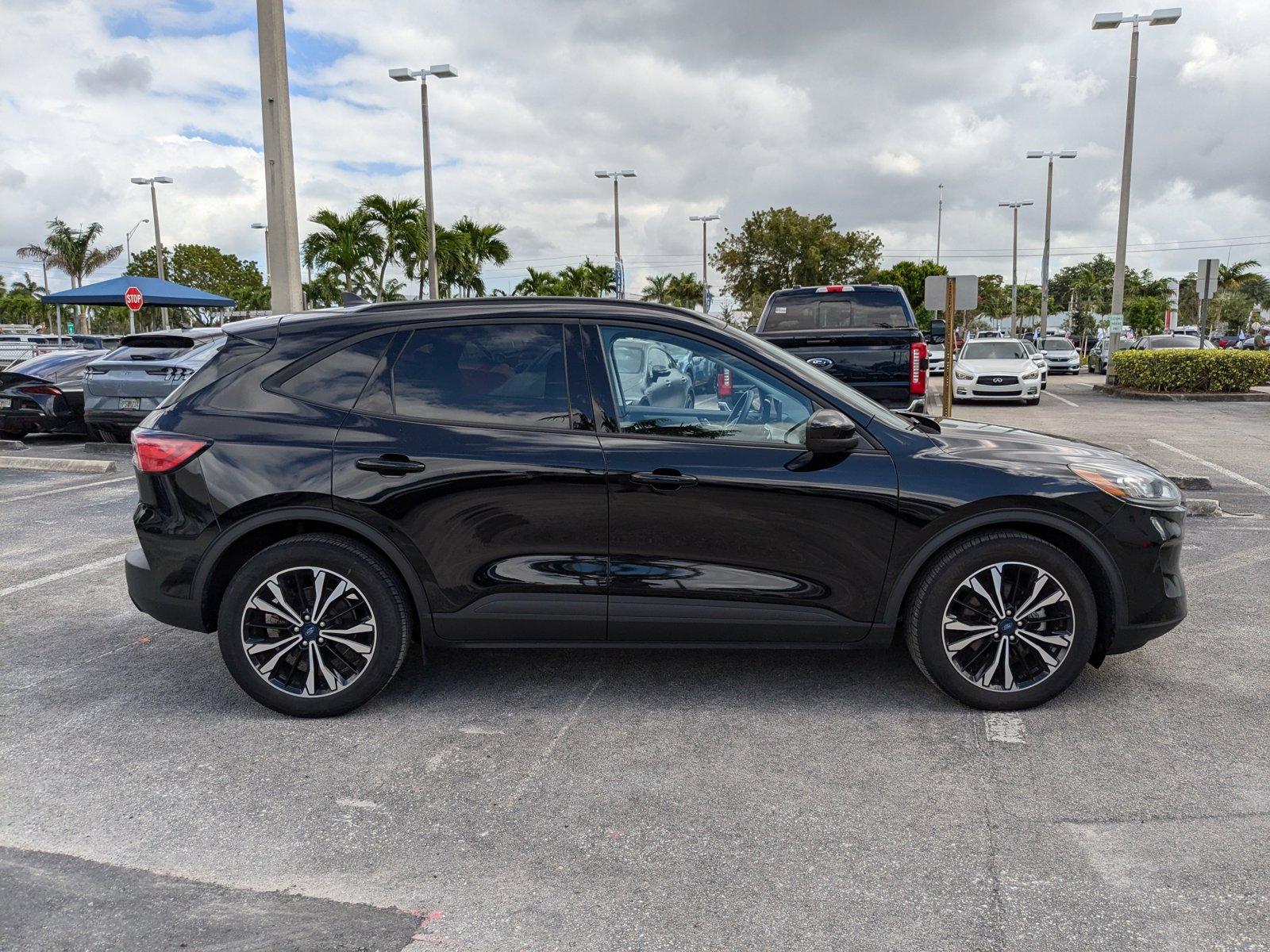 2021 Ford Escape Vehicle Photo in Miami, FL 33015