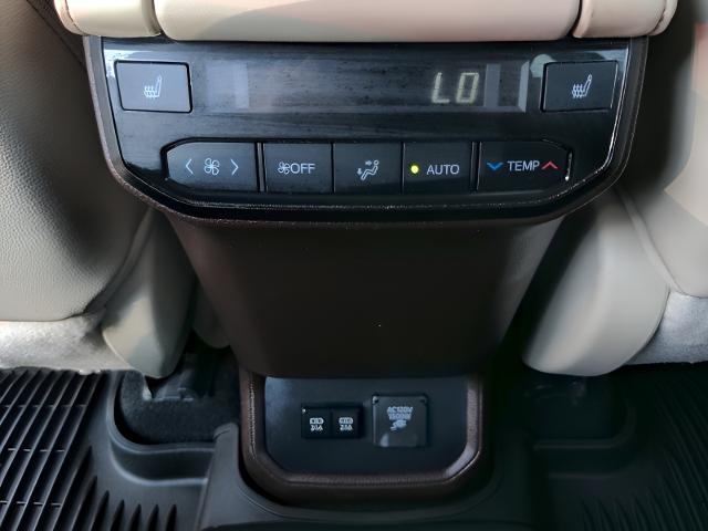 2021 Toyota Highlander Vehicle Photo in Green Bay, WI 54304