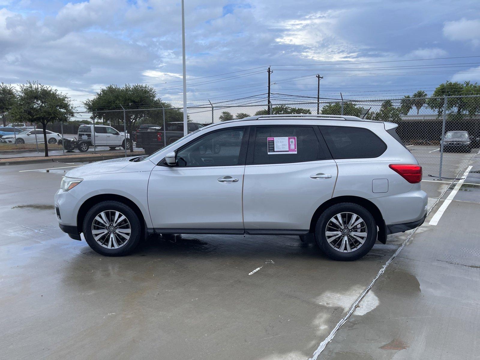 2017 Nissan Pathfinder Vehicle Photo in Corpus Christi, TX 78415