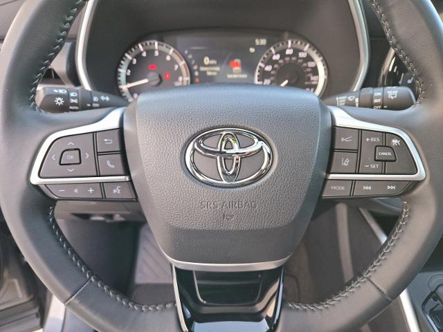 2023 Toyota Highlander Vehicle Photo in WEATHERFORD, TX 76087