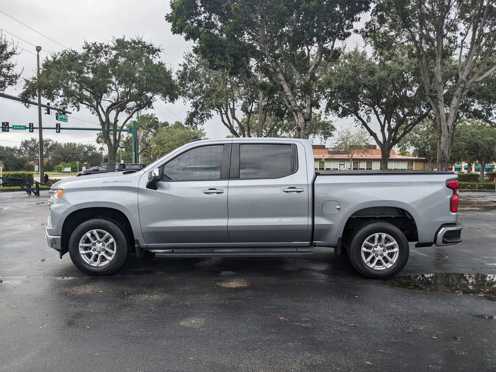 2023 Chevrolet Silverado 1500 Vehicle Photo in GREENACRES, FL 33463-3207