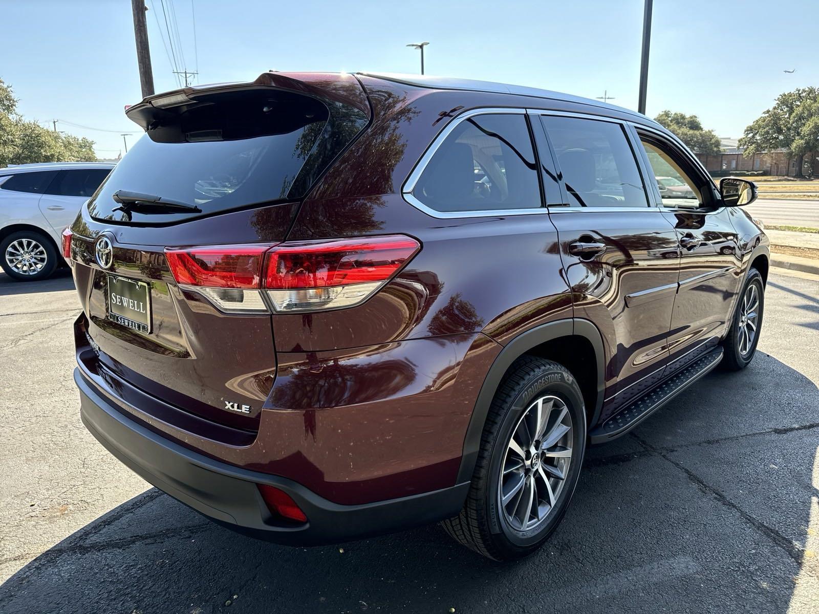 2018 Toyota Highlander Vehicle Photo in DALLAS, TX 75209-3016