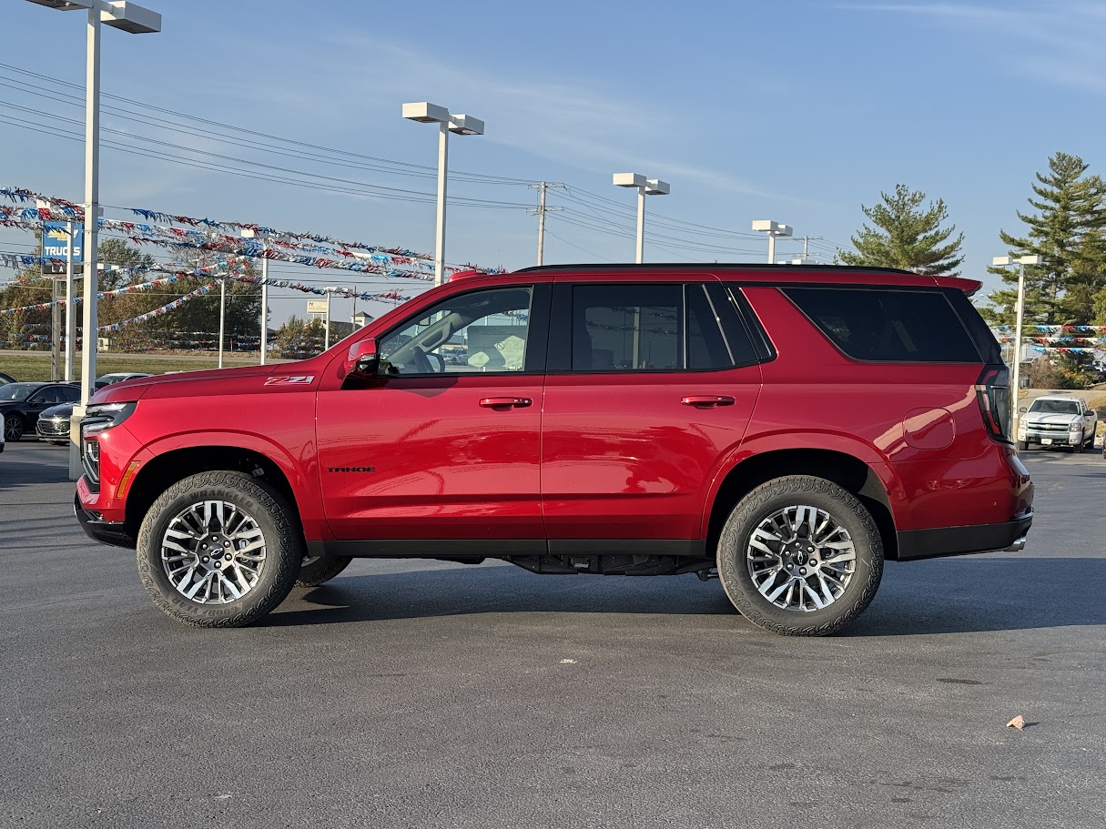 2025 Chevrolet Tahoe Vehicle Photo in BOONVILLE, IN 47601-9633