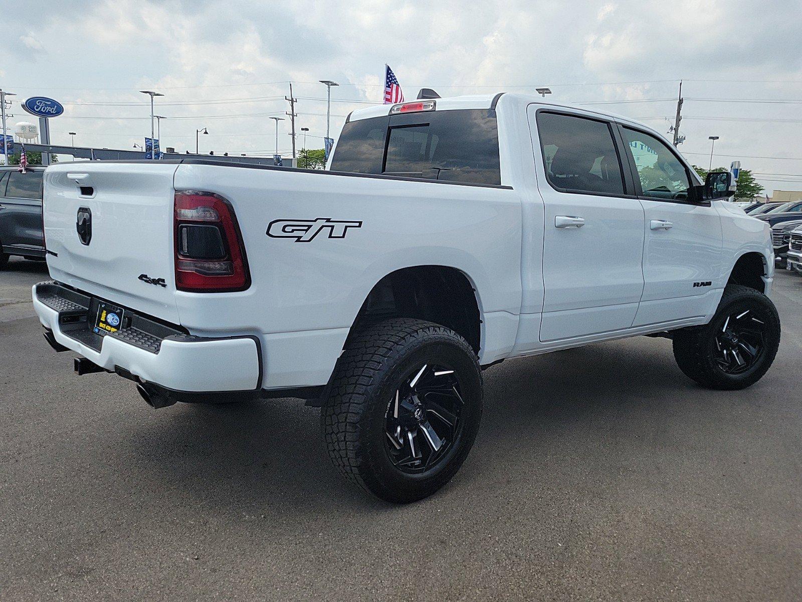 2022 Ram 1500 Vehicle Photo in Saint Charles, IL 60174