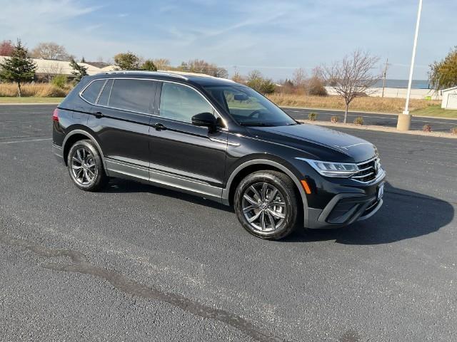 2024 Volkswagen Tiguan Vehicle Photo in Oshkosh, WI 54904