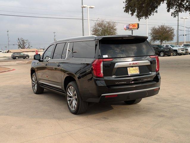 2024 GMC Yukon XL Vehicle Photo in SELMA, TX 78154-1459