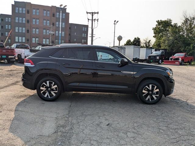 Used 2023 Volkswagen Atlas Cross Sport SE with VIN 1V2LC2CA5PC200660 for sale in Roselle, IL