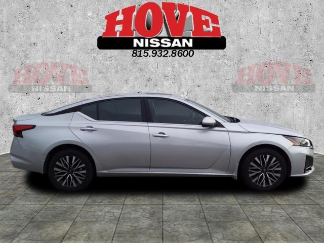 Used 2024 Nissan Altima SV with VIN 1N4BL4DW5RN301312 for sale in Bourbonnais, IL