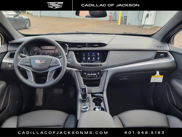 2024 Cadillac XT5 Vehicle Photo in RIDGELAND, MS 39157-4406