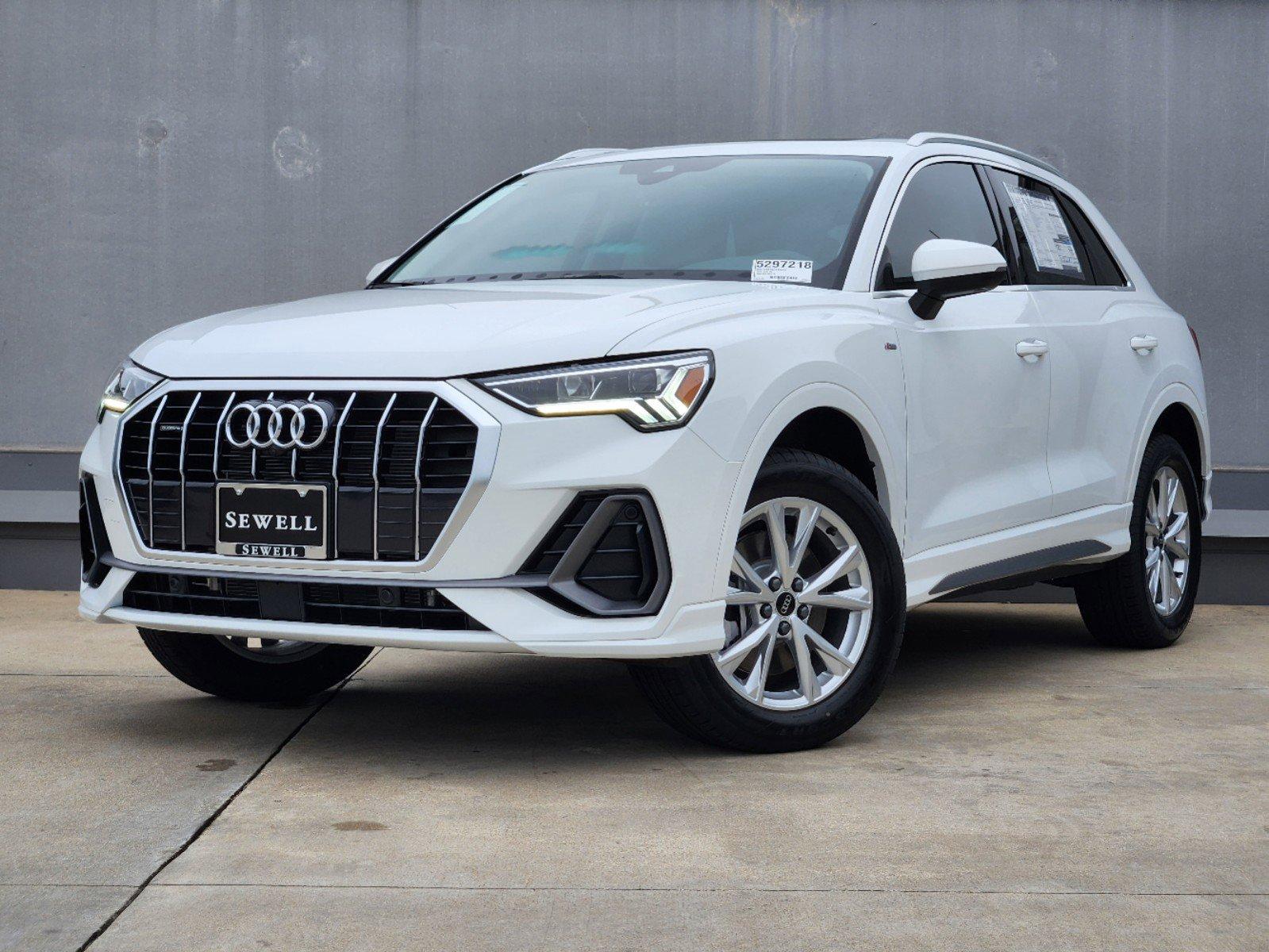 2024 Audi Q3 Vehicle Photo in SUGAR LAND, TX 77478